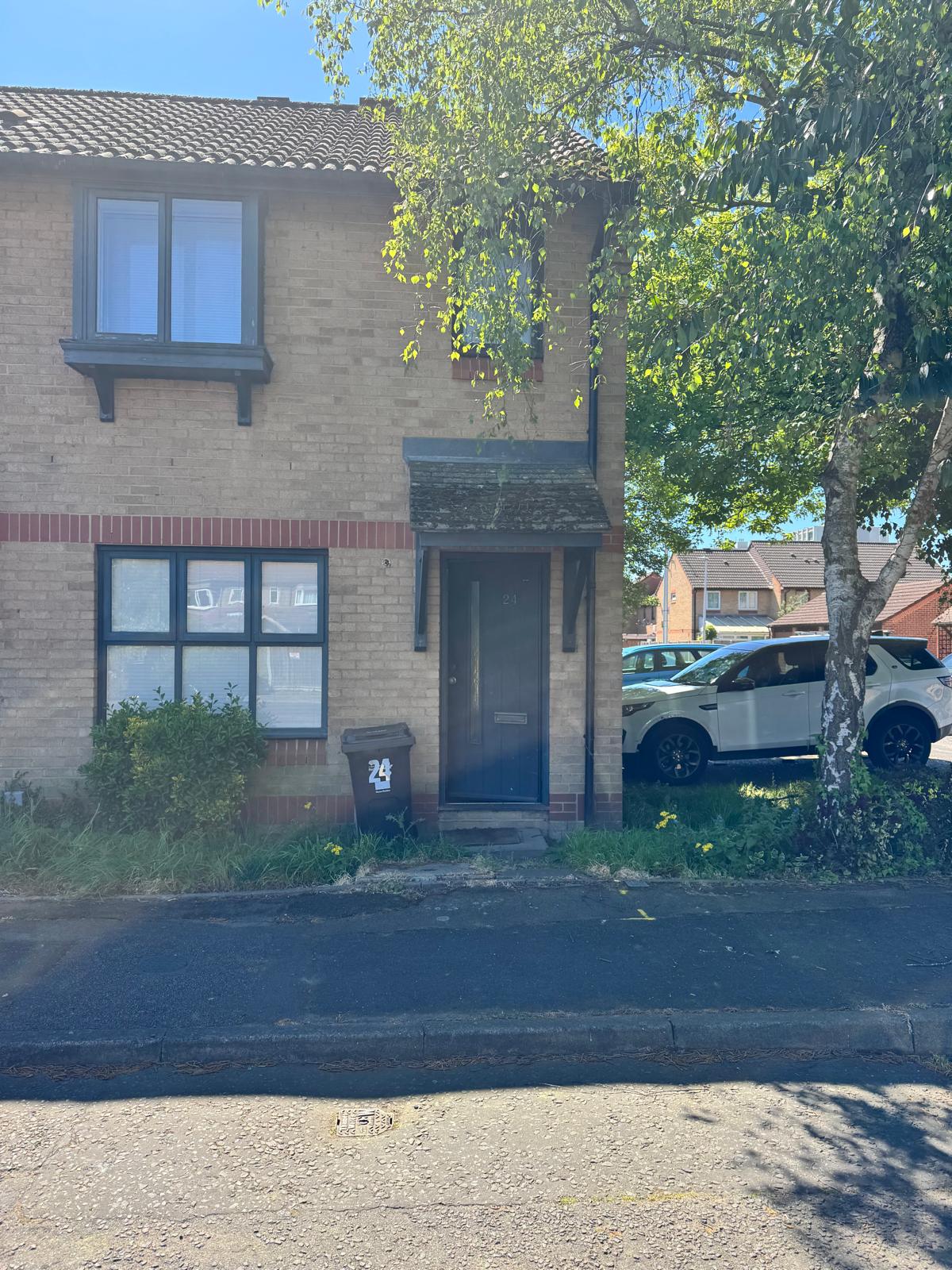 3 Bed End Terraced House, IG8