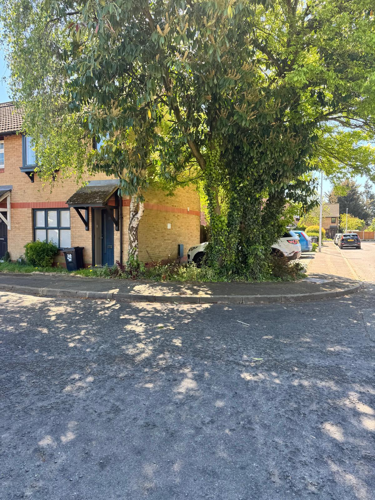 3 Bed End Terraced House, IG8
