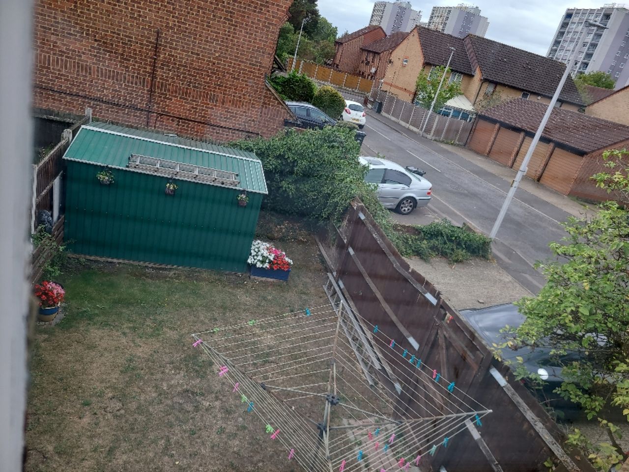 3 Bed End Terraced House, IG8