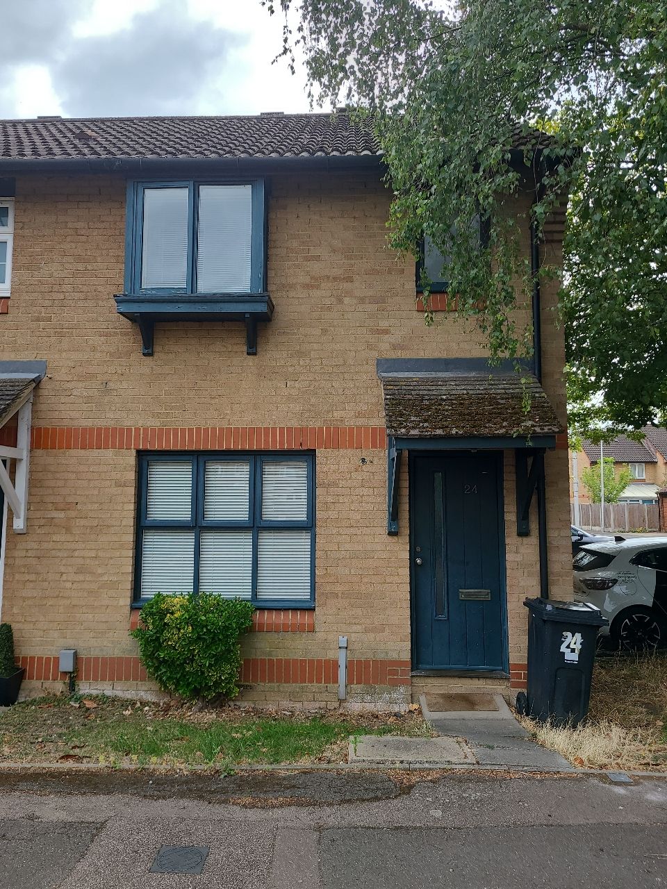 3 Bed End Terraced House, IG8